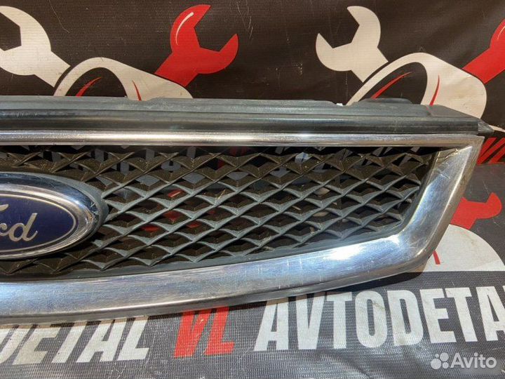 Решетка радиатора Ford Focus 2