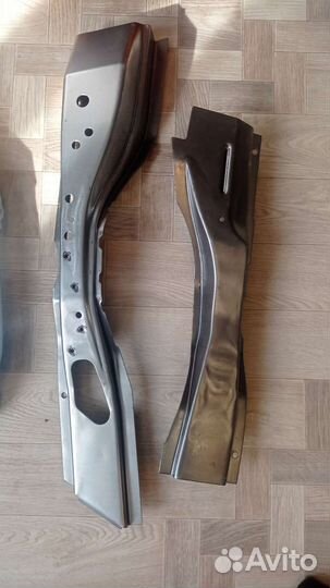 Лонжерон и стойка переднего лонжерона