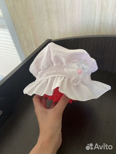 Панамки и кепки для девочки