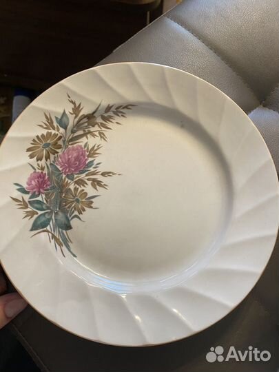 Столовый сервиз на 12 персон