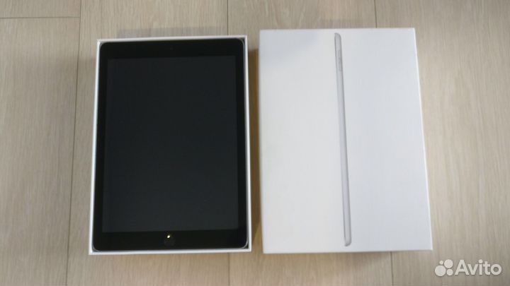 Apple iPad 5 (2017) Wi-Fi 128 GB A1822