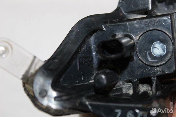 Lexus LS Поворотник в правое зеркало 2012-2017