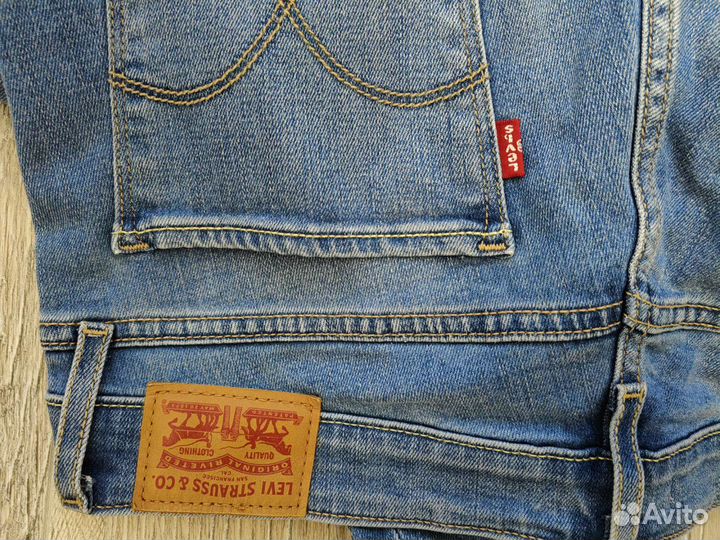 Джинсы женские levis