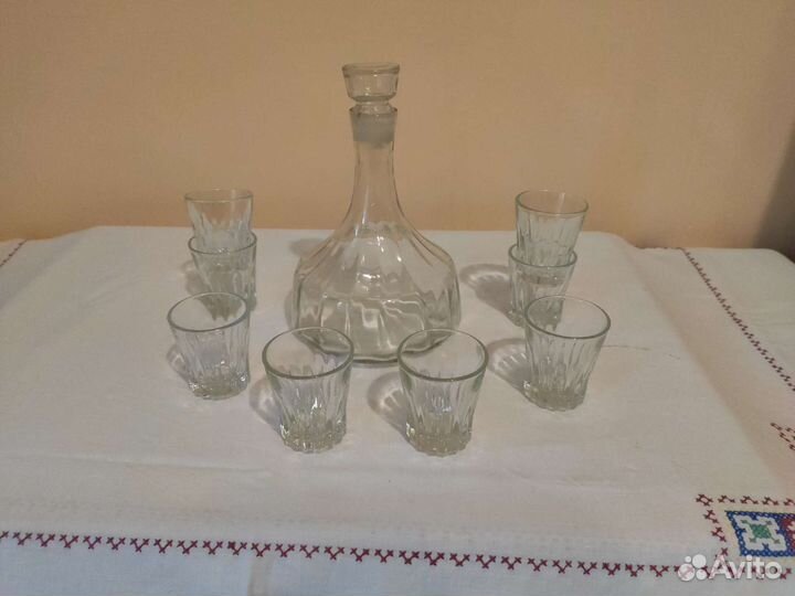 Графин с рюмками