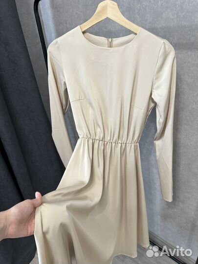 Платье весернее атласное