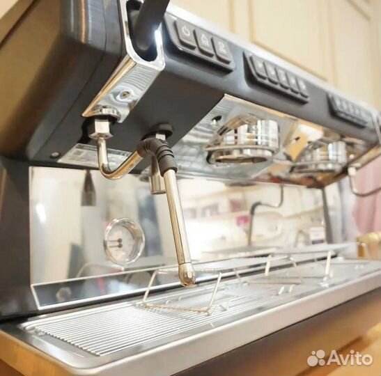 Кофемашина Nuova Simonelli Appia Life 2 GRV