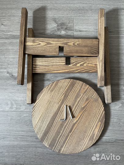 Напольная подставка для цветов