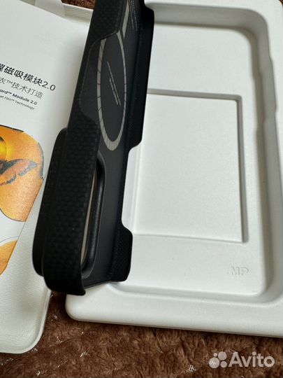 Чехол на iPhone 15pro pitaka