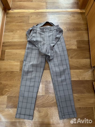 Брючный костюм женский