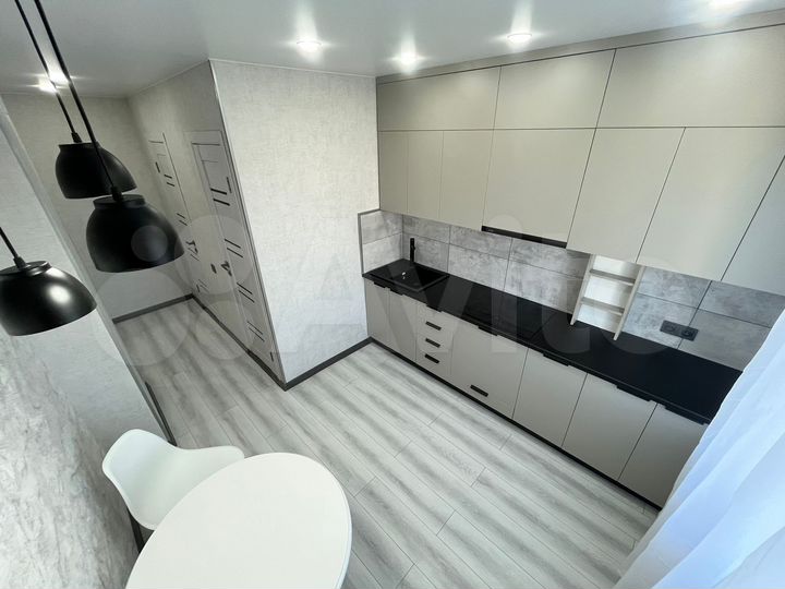 2-к. квартира, 55 м², 6/9 эт.