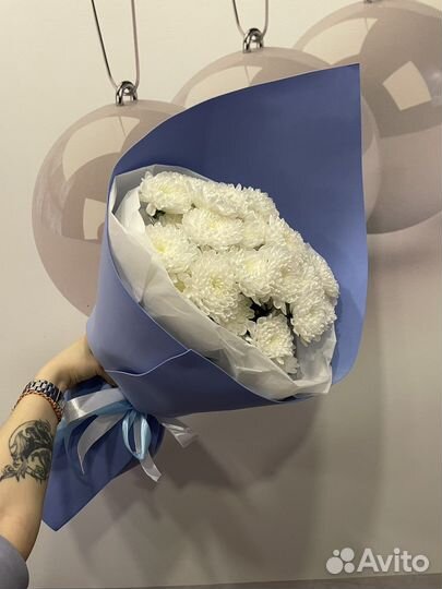 Хризантемы живые цветы букет подарок