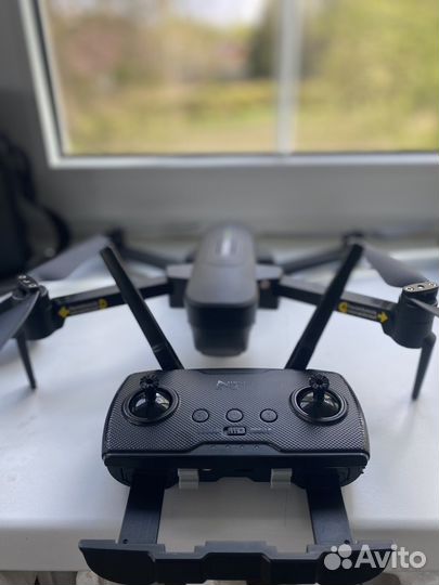 Квадрокоптер (дрон) hubsan zino PRO+