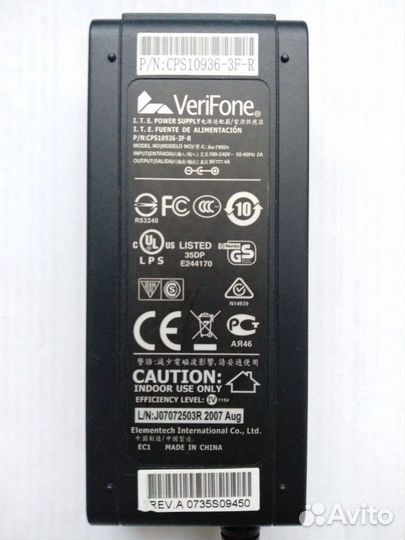 Блок питания, адаптер 9В для педалей/процессоров