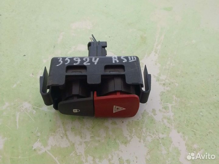 Кнопка аварийной сигнализации Renault Scenic 3 JZ1