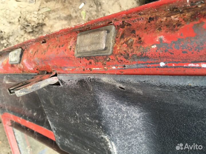 Москвич 2141 крышка багажника стекло заднее