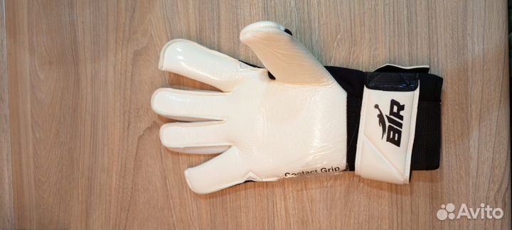 Футбольные вратарские перчатки B1R