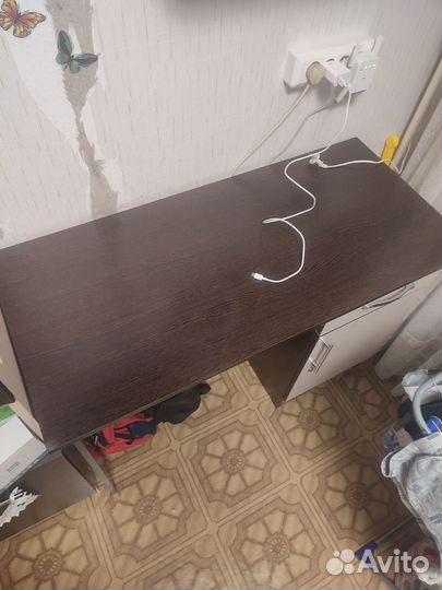 Письменный стол для школьника