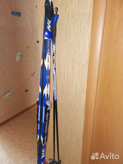 Продаются лыжи