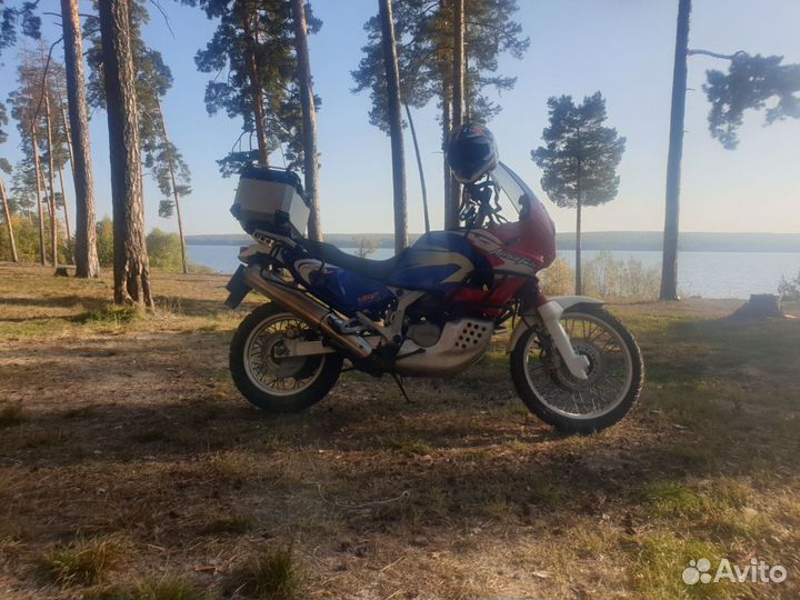 Africa Twin XRV-750