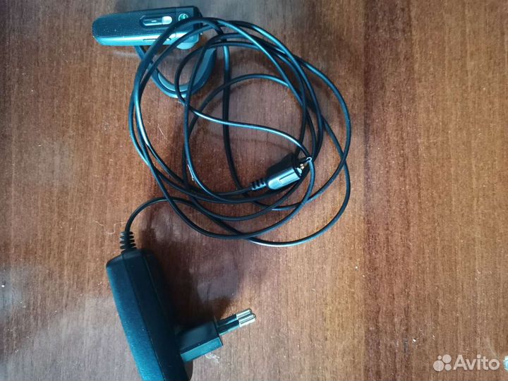 Bluetooth-гарнитура Sony Ericsson HBH-PV703