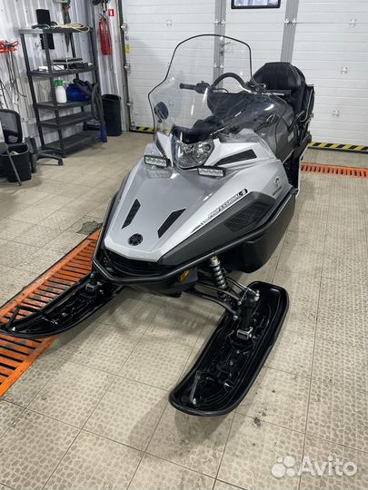 Снегоход Yamaha VK Professional II EPS с прицепом