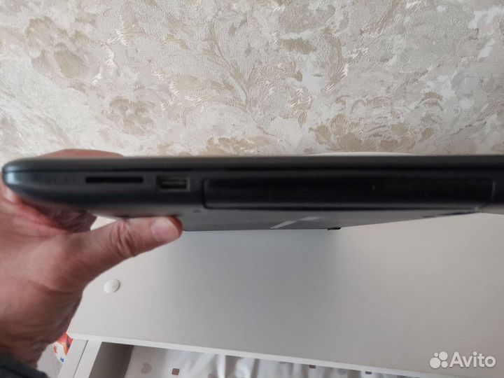 Продаю ноутбук 15.6