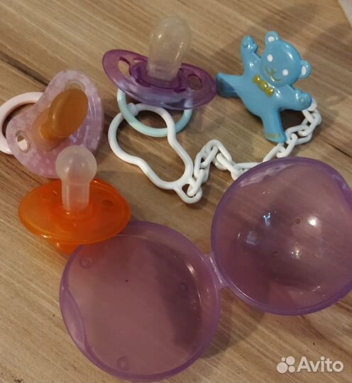 Соски, держатель и контейнер