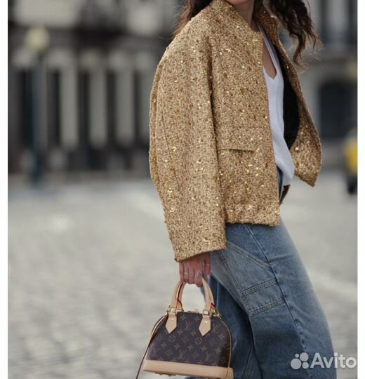 Бомбер zara золотой