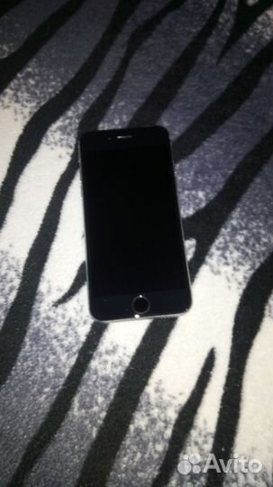 Телефон iPhone 6