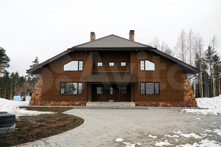 Дом 350 м² на участке 50 сот.