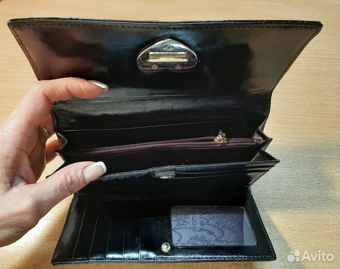 Кошелек женский лакированный