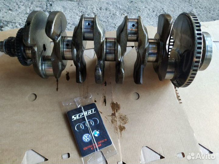 Коленвал Audi A4 B8 CDH