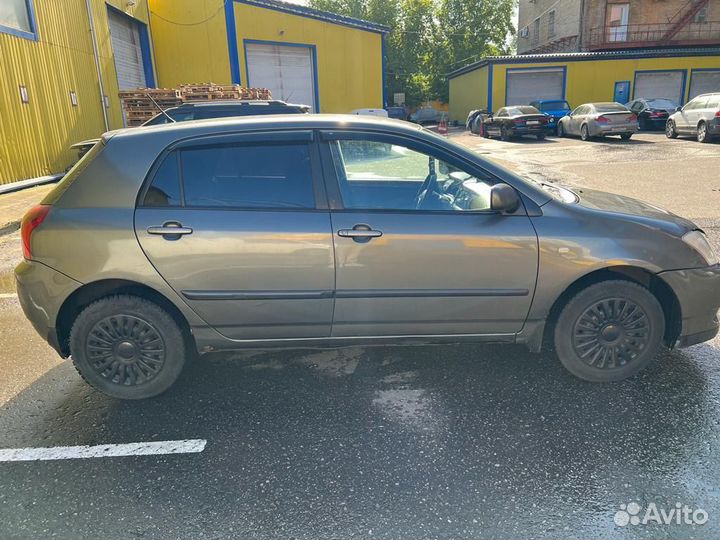 Toyota Corolla 1.6 AT, 2002, 250 000 км