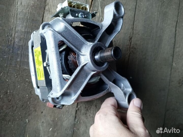 Двигататель стиральной машины