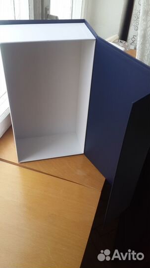 Коробка на магнитиках