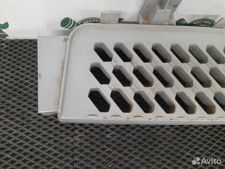 Ступенька подножки левая Volvo Fh4