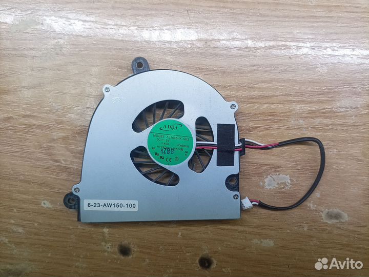 Кулер для ноутбука iRU W255EF