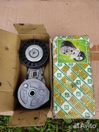 Натяжной механизм ремня газ 560