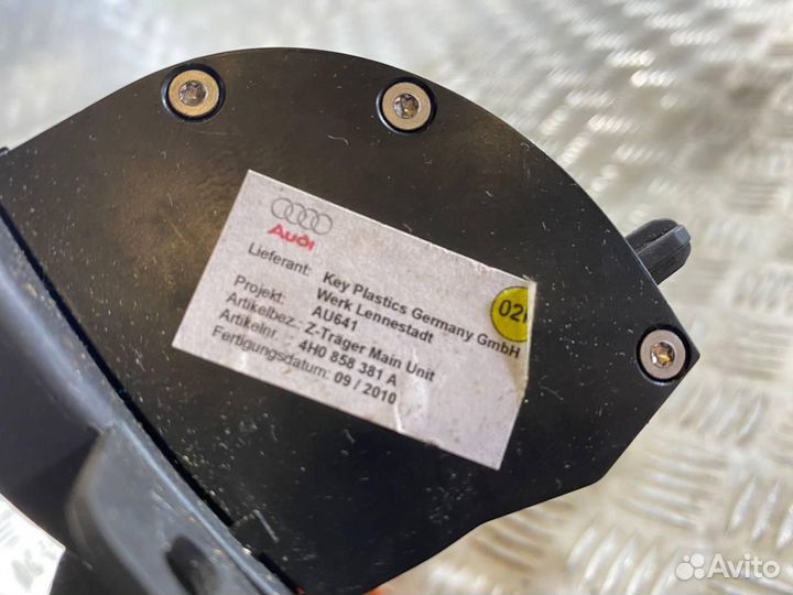 Накладка на торпедо (консоль) Audi A8 D4/4H 2012