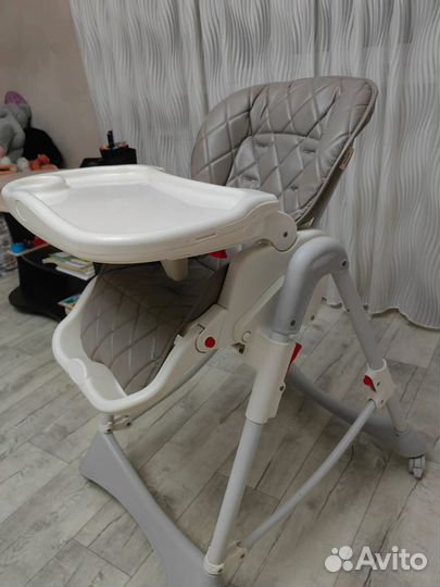 Стульчик для кормления babyton