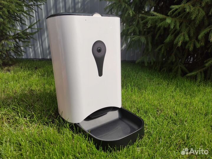 WiFi кормушка с видео для кошек и маленьких собак