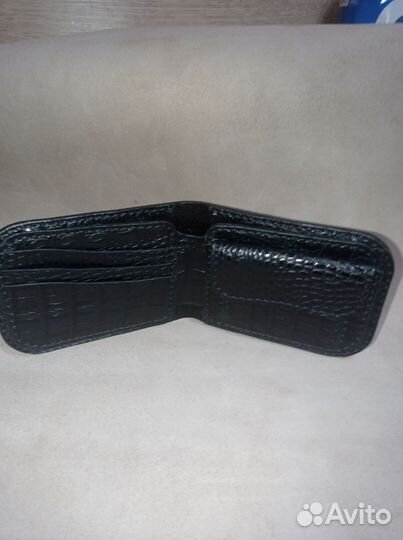 Кошелёк кожаный небольшой с монетницей