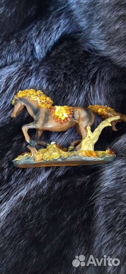 Статуэтки фарфор, стекло