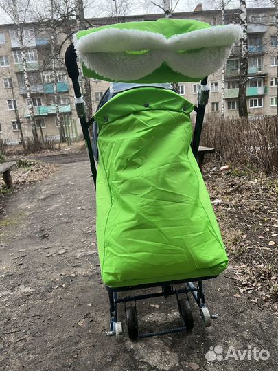 Детские санки на колесах