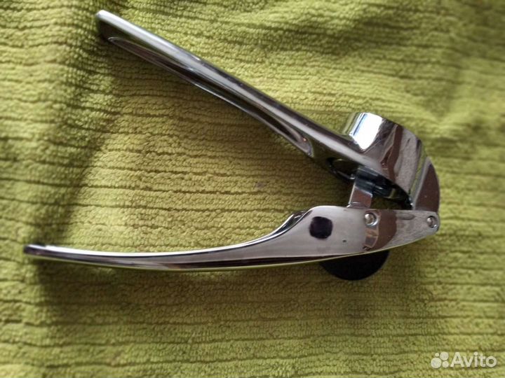 Чеснокодавка новая