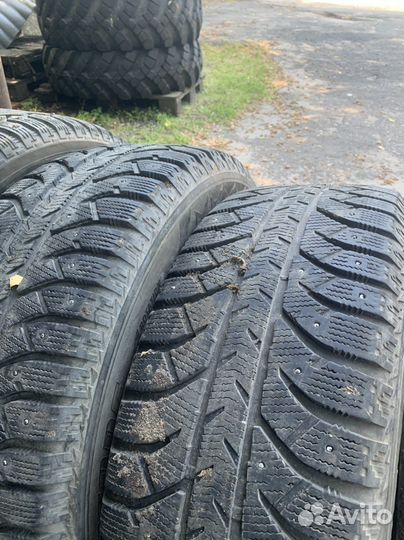 Bridgestone Ice Cruiser 7000 275/65 R17