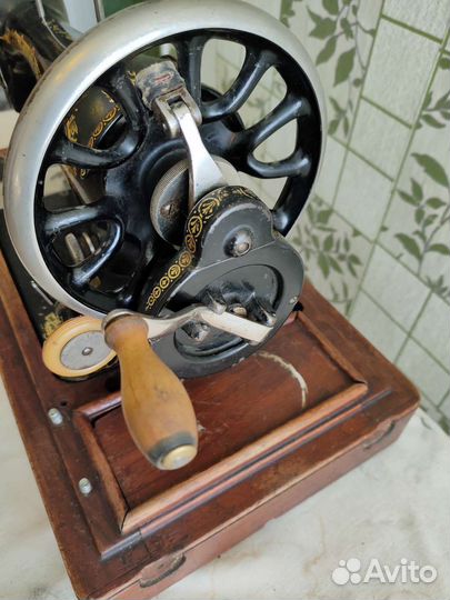 Швейная машинка Singer