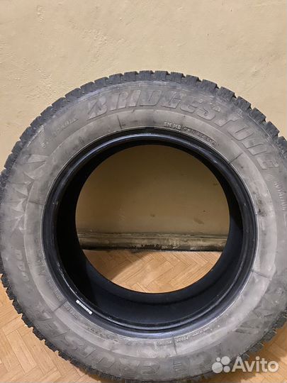 Bridgestone Ice Cruiser 7000 215/65 R16 98T