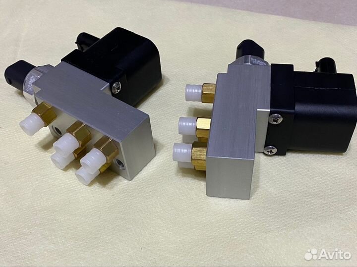 Новый блок клапанов пневмоподвески Mercedes W211