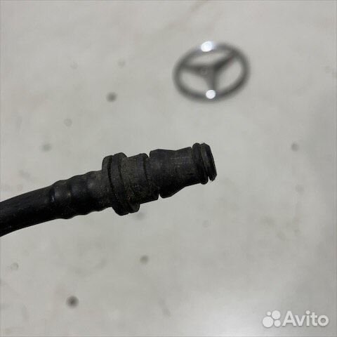 Трубка расширительного бочка Мерседес w222
